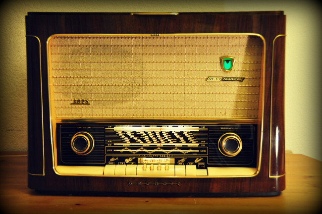 Обои картинки фото grundig 3026ph with pe record player, бренды, grundig, радиоприемник