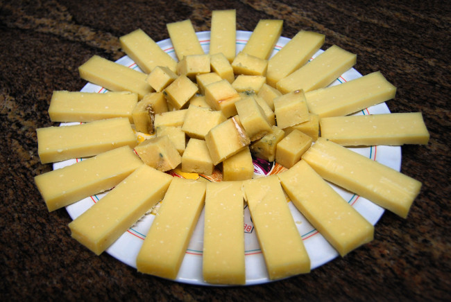 Обои картинки фото tabla de quesos franceses, еда, сырные изделия, сыр
