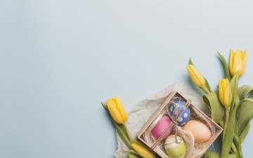 Картинка праздничные пасха желтые декор eggs праздник tulips букет тюльпаны