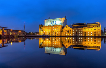 Картинка города -+огни+ночного+города нидерланды фабрика озеро огни