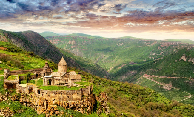 Обои картинки фото армения, города, православные, церкви, монастыри, горы, монастырь