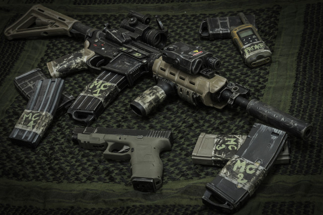 Обои картинки фото оружие, glock, 26, карабин, м4, штурмовая, винтовка