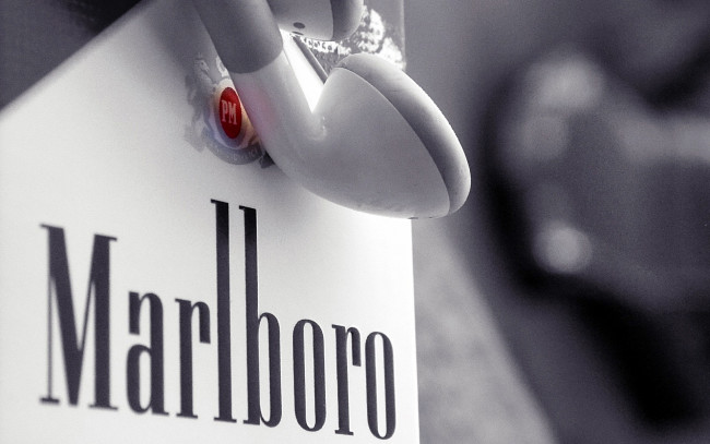 Обои картинки фото бренды, marlboro, сигареты, наушники