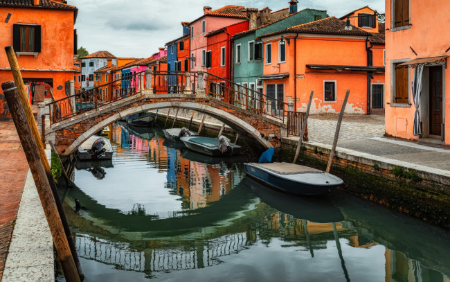 Обои картинки фото города, венеция , италия, канал, мостик, лодки