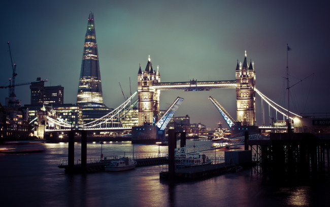 Обои картинки фото города, лондон, великобритания, ночной, город, причал, темза, london, england, мост, тауэрский, tower, bridge, река