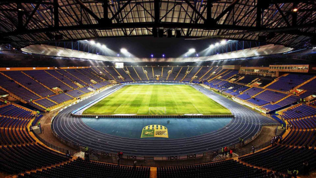 Обои картинки фото спорт, стадионы, арена, тишина, дорожки, стадион, свет, поле, трибуны, футбол, чемпионат, бразилия
