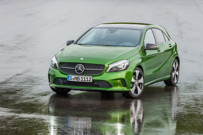 Обои картинки фото автомобили, mercedes-benz, w176, style, 4matic, a, 220, d, зеленый, 2015г