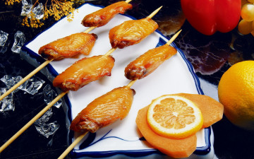 Картинка еда шашлык +барбекю лимон перец куриные крылышки шпажки