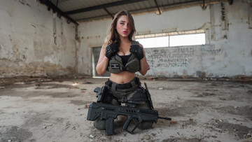 обоя девушка - girl, девушки, - девушки с оружием, rifle, бронелифчик, ammunition, israel, defense, force, natalia, fadeev, tavor, tar-21
