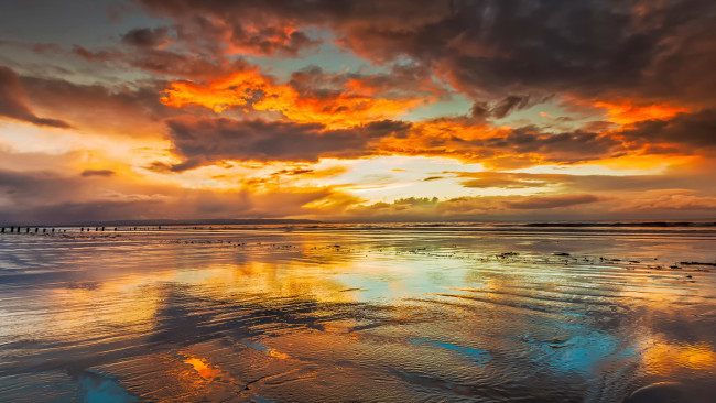 Обои картинки фото природа, восходы, закаты, облака, небо, отражение, пляж