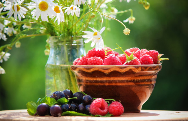 Обои картинки фото еда, фрукты,  ягоды, смородина, малина