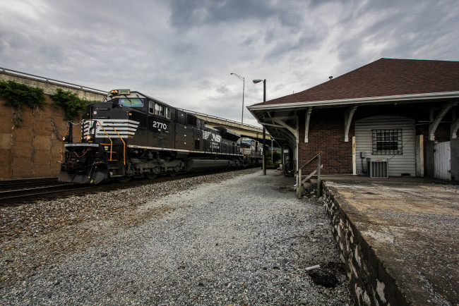 Обои картинки фото техника, поезда, дорога, состав, локомотив, рельсы, железная