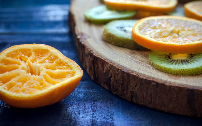 Обои картинки фото еда, цитрусы, ломтики, киви, апельсин