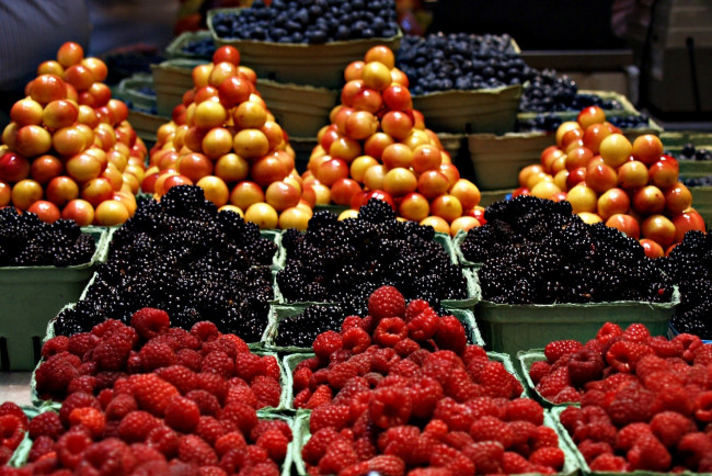 Обои картинки фото еда, фрукты,  ягоды, много, ягоды, малина, ежевика