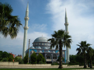 Картинка города мечети медресе пальма турция