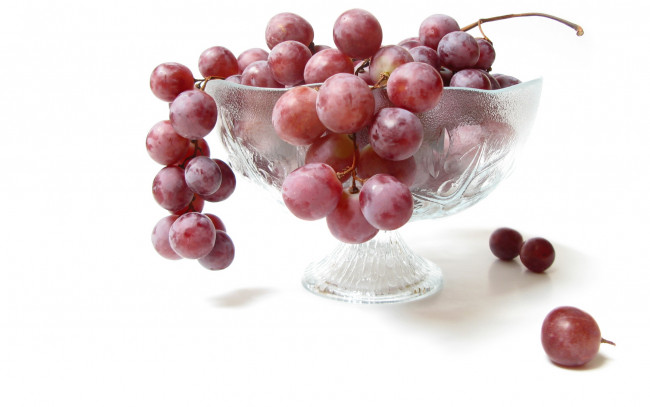 Обои картинки фото еда, виноград, вазочка, гроздь