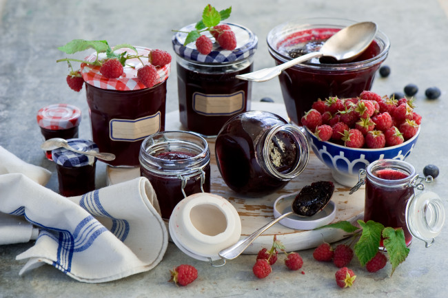 Обои картинки фото еда, мёд,  варенье,  повидло,  джем, малина, джем, банки, ягоды