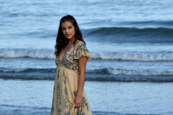 Картинка девушки barbara+palvin модель платье море