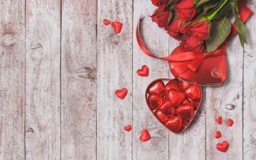 обоя праздничные, день святого валентина,  сердечки,  любовь, красные, розы, valentine`s, day, love, шоколад, roses, romantic, gift, сердечки, конфеты, heart, red