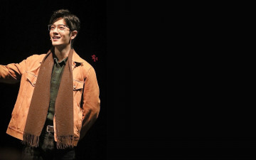 Картинка мужчины xiao+zhan актер очки куртка шарф