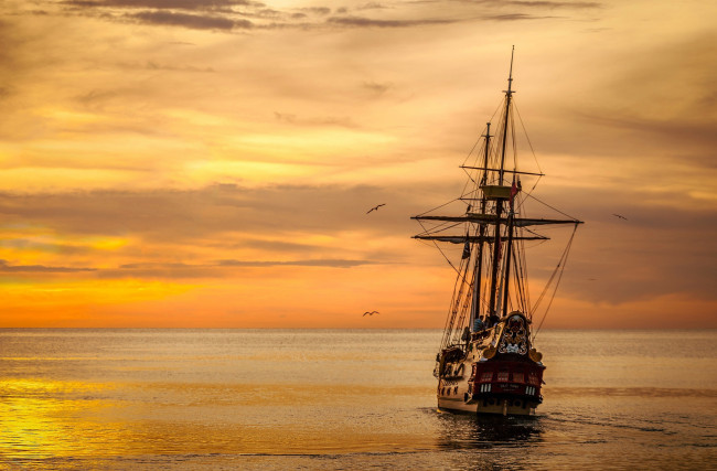 Обои картинки фото корабли, парусники, каравелла, закат, море