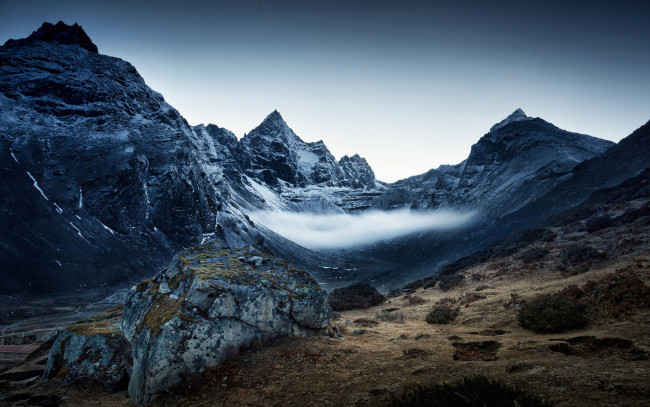 Обои картинки фото природа, горы, скалы, туман