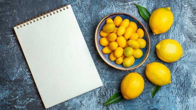 Обои картинки фото еда, цитрусы, блокнот, лимоны