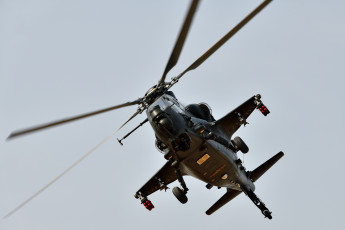 Картинка авиация вертолёты ввс ноак z10k военная машина полет простой фон облака небо вертолет