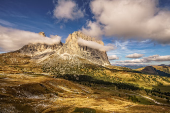 Картинка природа горы облака скаалы