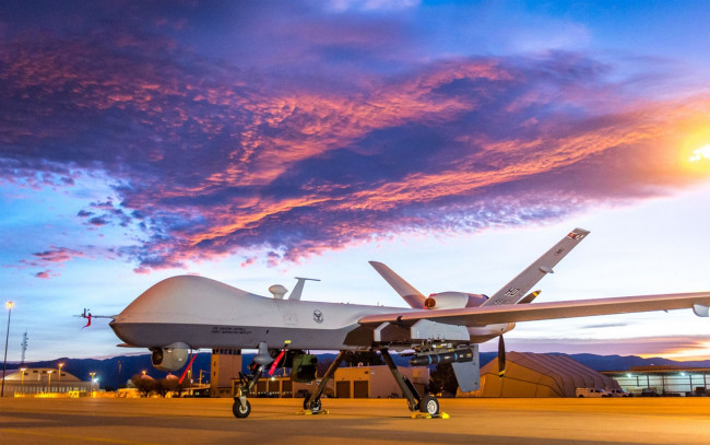 Обои картинки фото general atomics mq-9 reaper, авиация, другое, бпла, беспилотный, летательный, аппарат, ввс, сша, аэродром