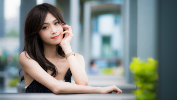Картинка девушки -+азиатки азиатка поза улыбка портрет