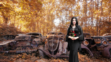 Картинка девушки -+брюнетки +шатенки брюнетка черное платье алые розы
