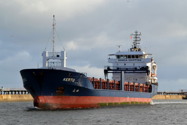 Обои картинки фото корабли, грузовые суда, большой, контейнеровоз, kertu, hansa, shipping