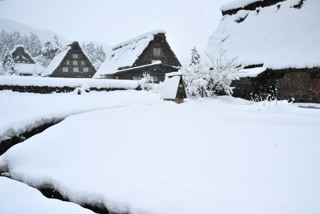 Обои картинки фото разное, сооружения, постройки, снег, дома