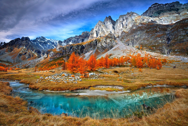 Обои картинки фото природа, реки, озера, горы, озеро, деревья, склон, осень