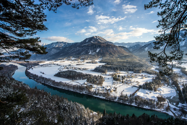 Обои картинки фото природа, реки, озера, горы, зима, река, снег, долина, деревья, пейзаж