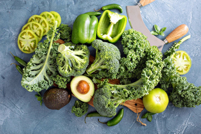 Обои картинки фото еда, овощи, помидоры, перец, брокколи