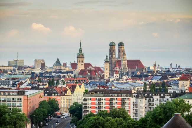 Обои картинки фото мюнхен , германия, города, - панорамы, дома, собор