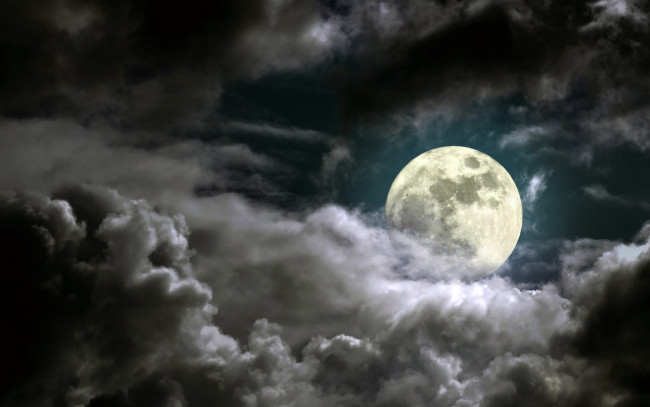 Обои картинки фото природа, облака, полнолуние, луна, ночь, небо