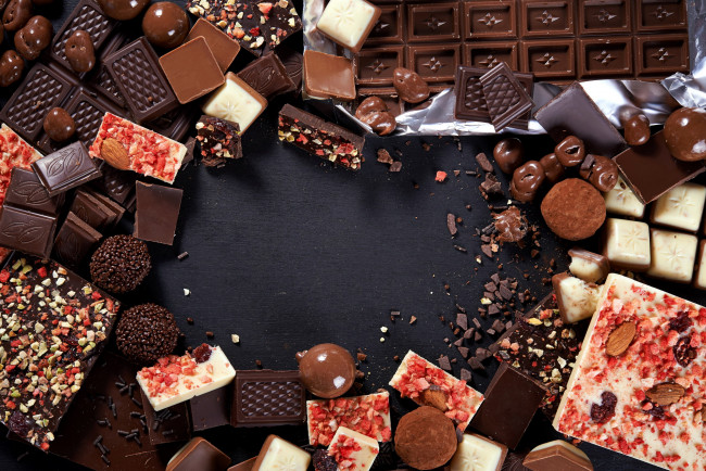 Обои картинки фото еда, конфеты,  шоколад,  сладости, орехи, ассорти, шоколад