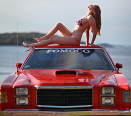 Картинка автомобили авто девушками бикини купальник