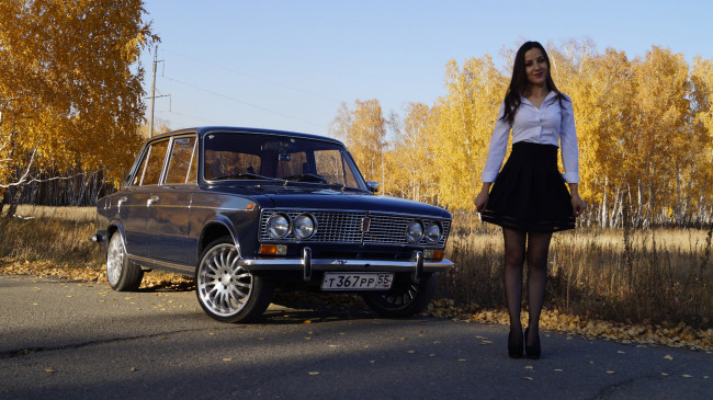 Обои картинки фото автомобили, -авто с девушками, lada, 2106