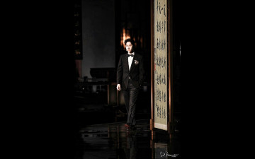 Картинка мужчины wang+yi+bo актер костюм панно