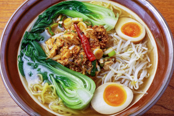 Картинка еда первые+блюда яйца лапша мясо тайский суп