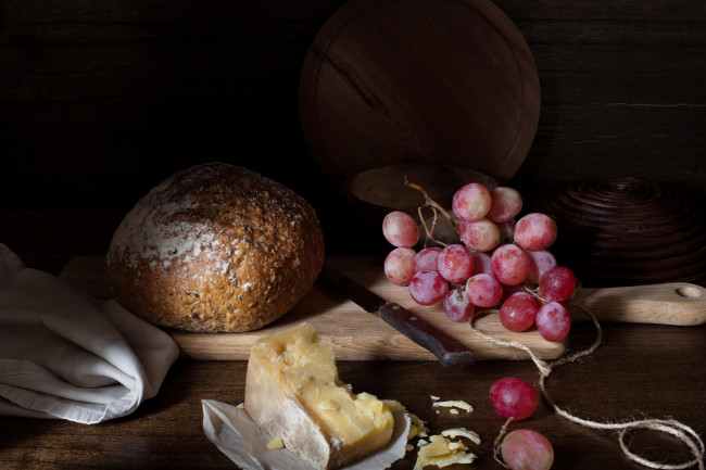 Обои картинки фото еда, натюрморт, сыр, хлеб, виноград