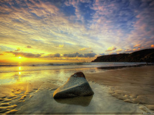 Картинка природа восходы закаты восход океан камень