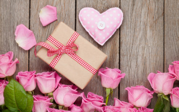Картинка праздничные день+святого+валентина +сердечки +любовь heart petals pink sweet valentine`s day love roses розы gift romantic