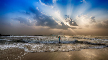 Картинка разное рыбалка +рыбаки +улов +снасти закат океан индия море бенгальский залив