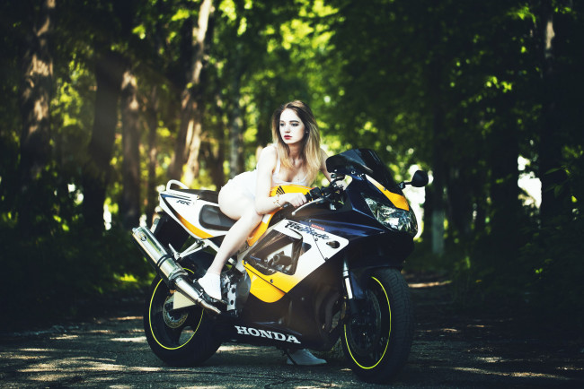 Обои картинки фото moto girl 177, мотоциклы, мото с девушкой, moto, girls