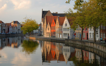 Картинка города брюгге+ бельгия отражение дома канал